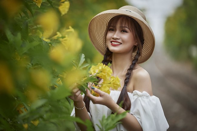 揚(yáng)帆五月花,逐夢(mèng)示范路|四川五月花技師學(xué)院召開(kāi)省示范校建設(shè)任務(wù)第二年度沖刺建設(shè)推進(jìn)會(huì)